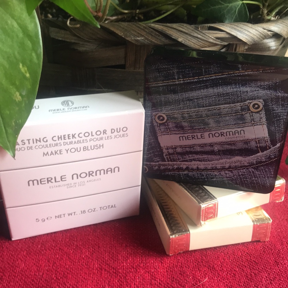 Cosmetics - Picture 4 of 5